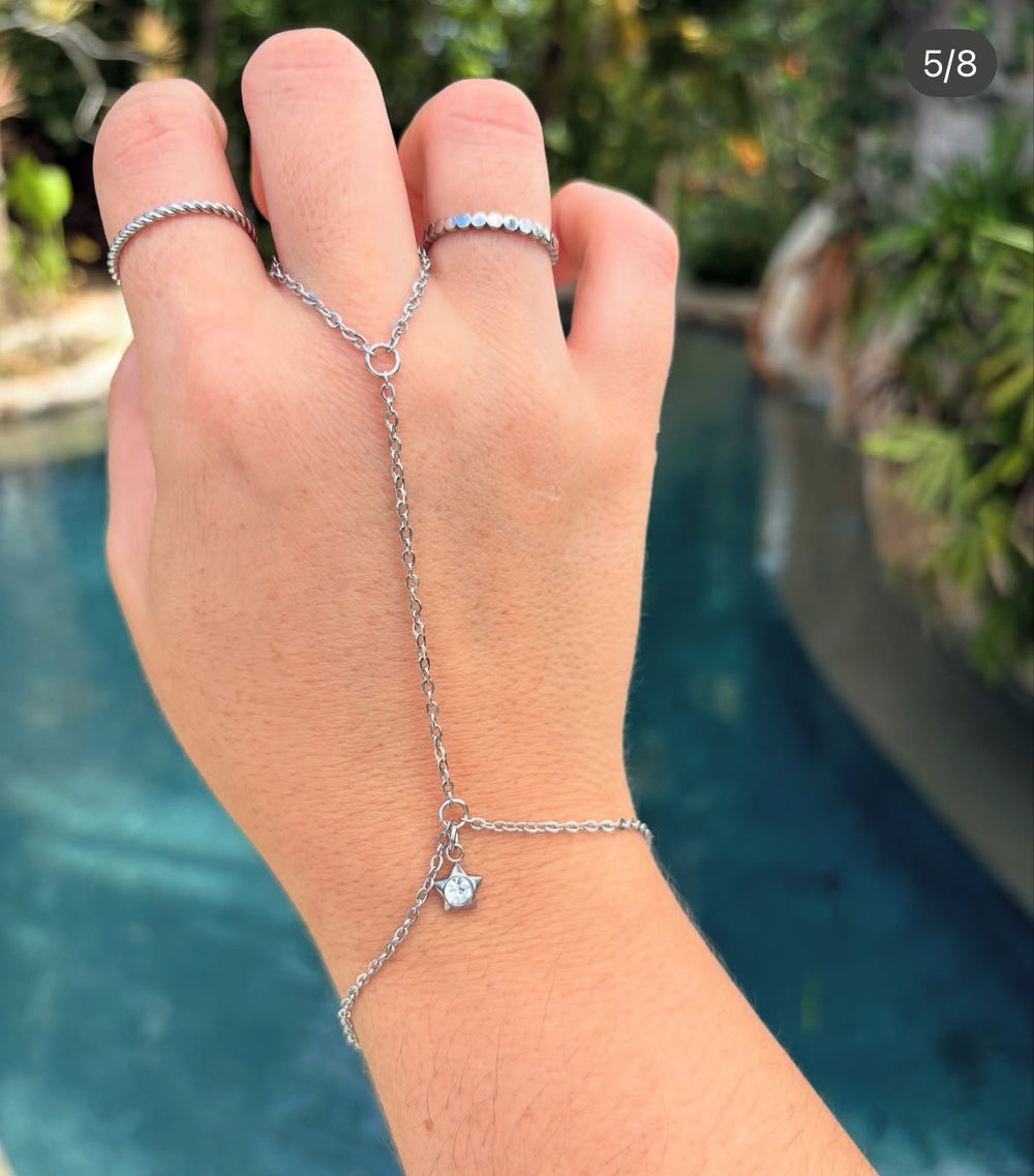 Hand Chain - Sky’s Gem Box