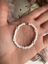 Kids - Daisy Beaded Bracelet - Sky’s Gem Box