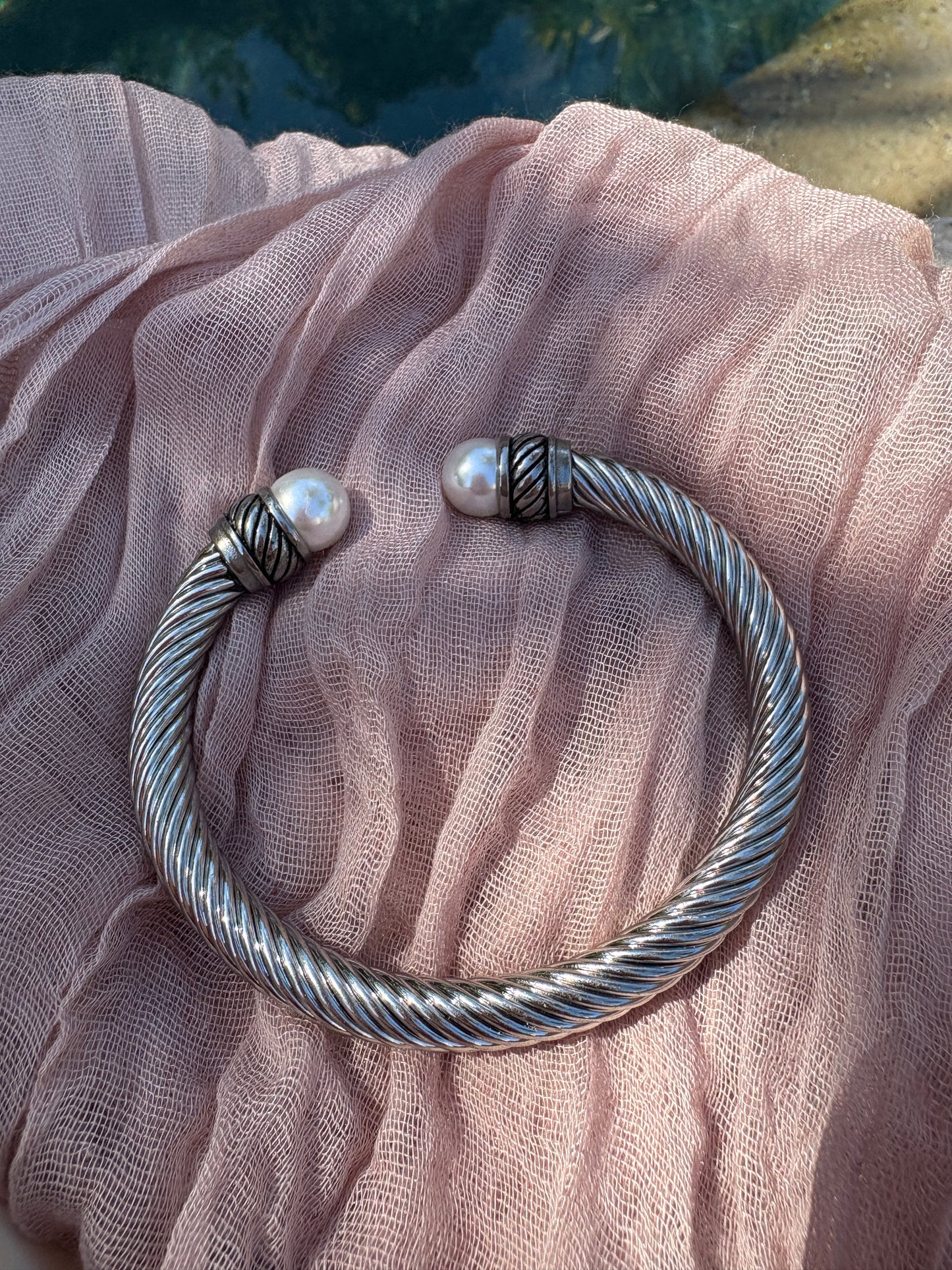 Chunky Cable Cuff with Pearl