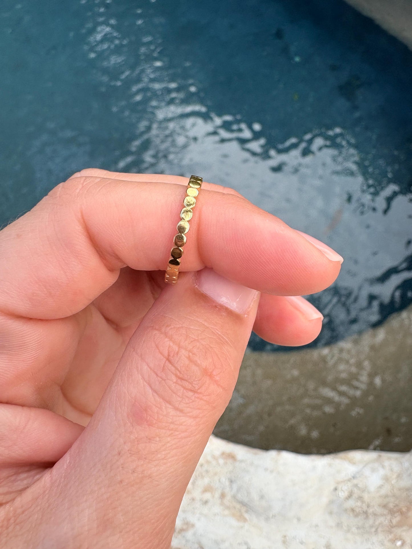 Flat circle stackable rings