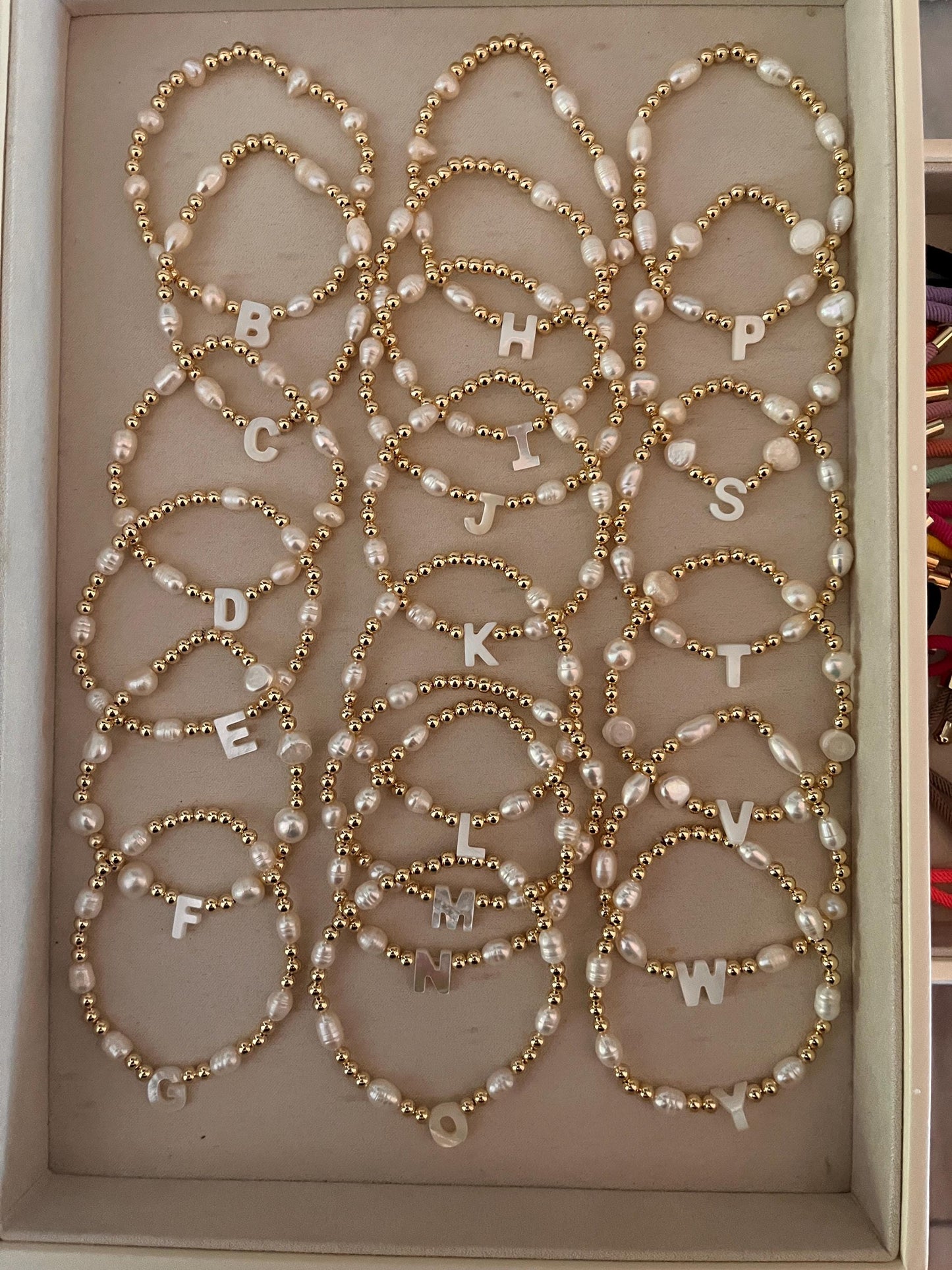 Shell Cut Initial Pearl Bracelet
