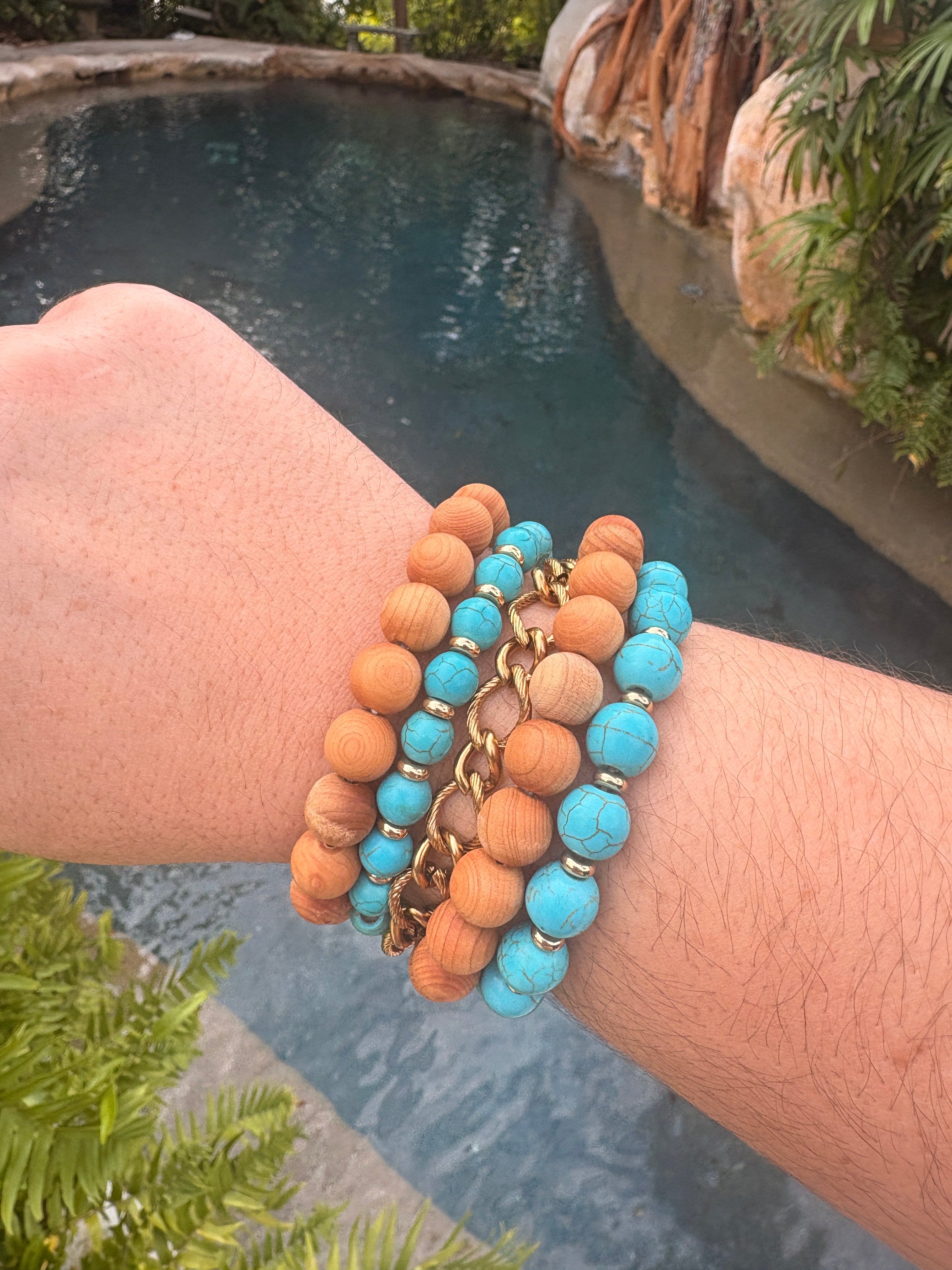 Turquoise dyed Howlite Bracelet
