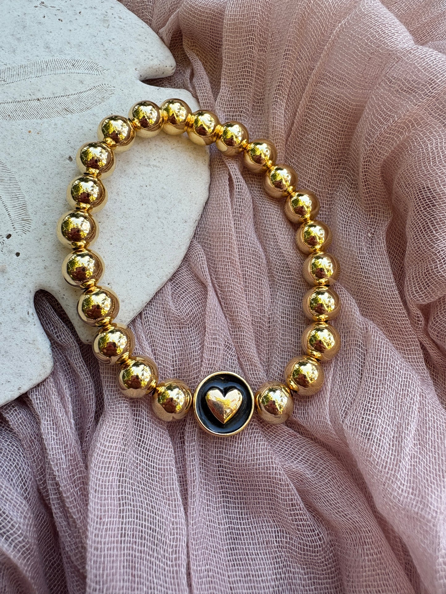 Heart beaded stretch bracelet