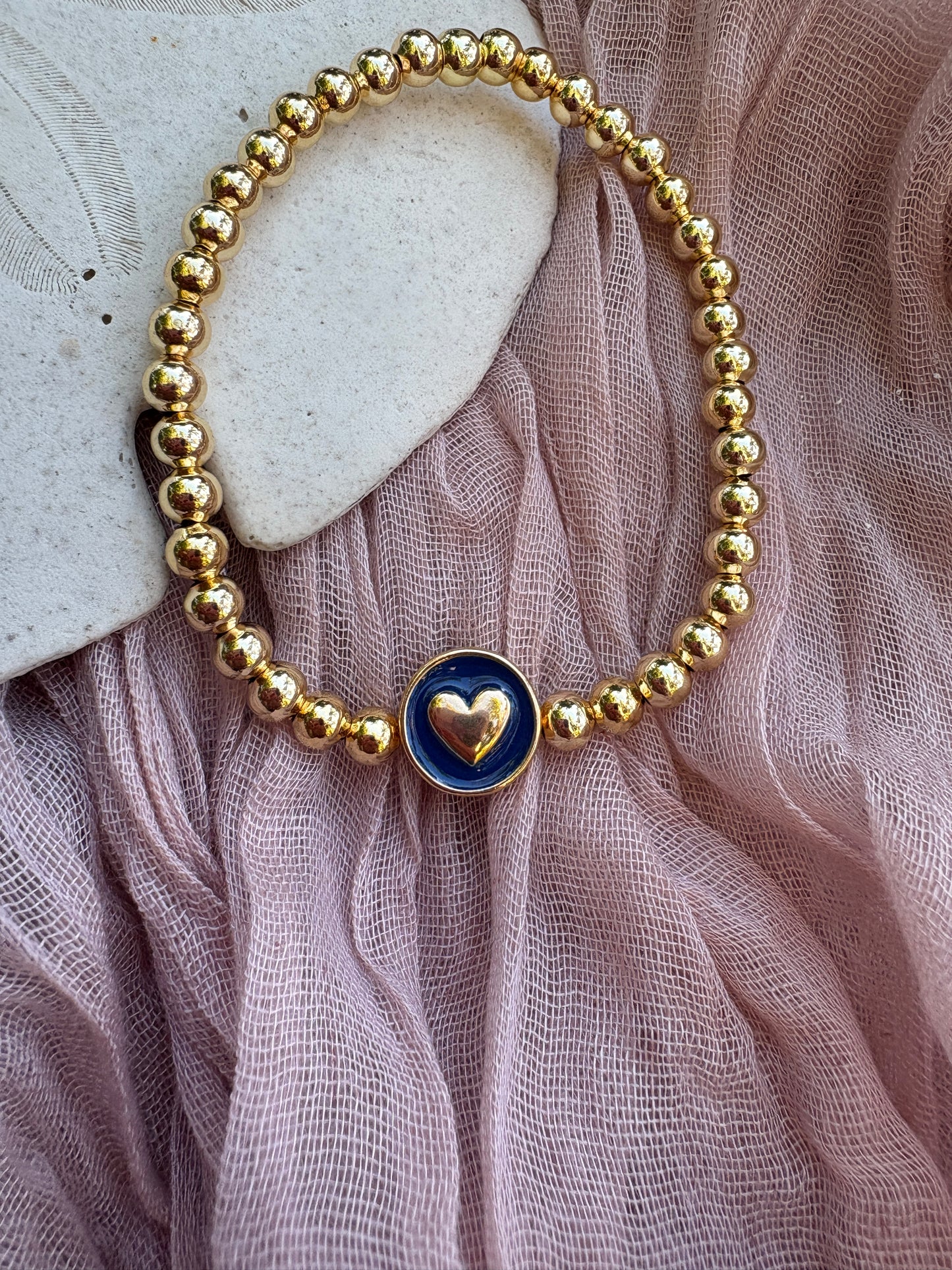 Heart beaded stretch bracelet