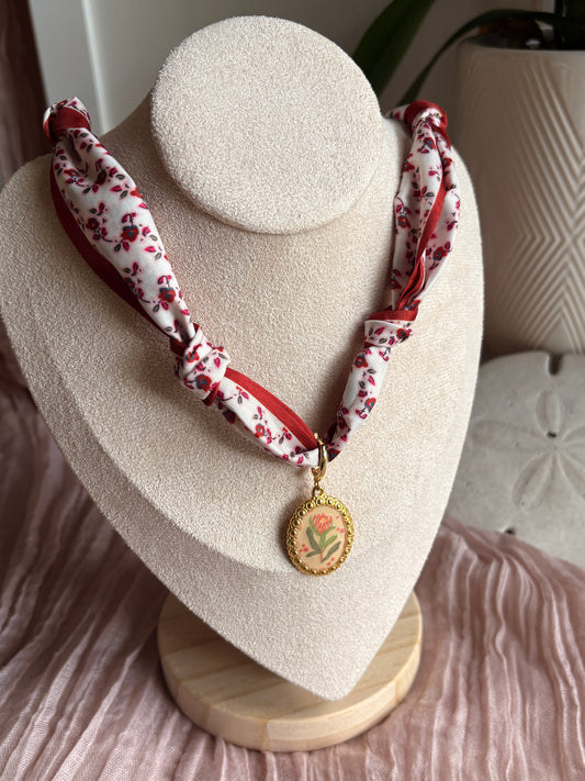 Red Scarf with Flower Pedant - Sky’s Gem Box