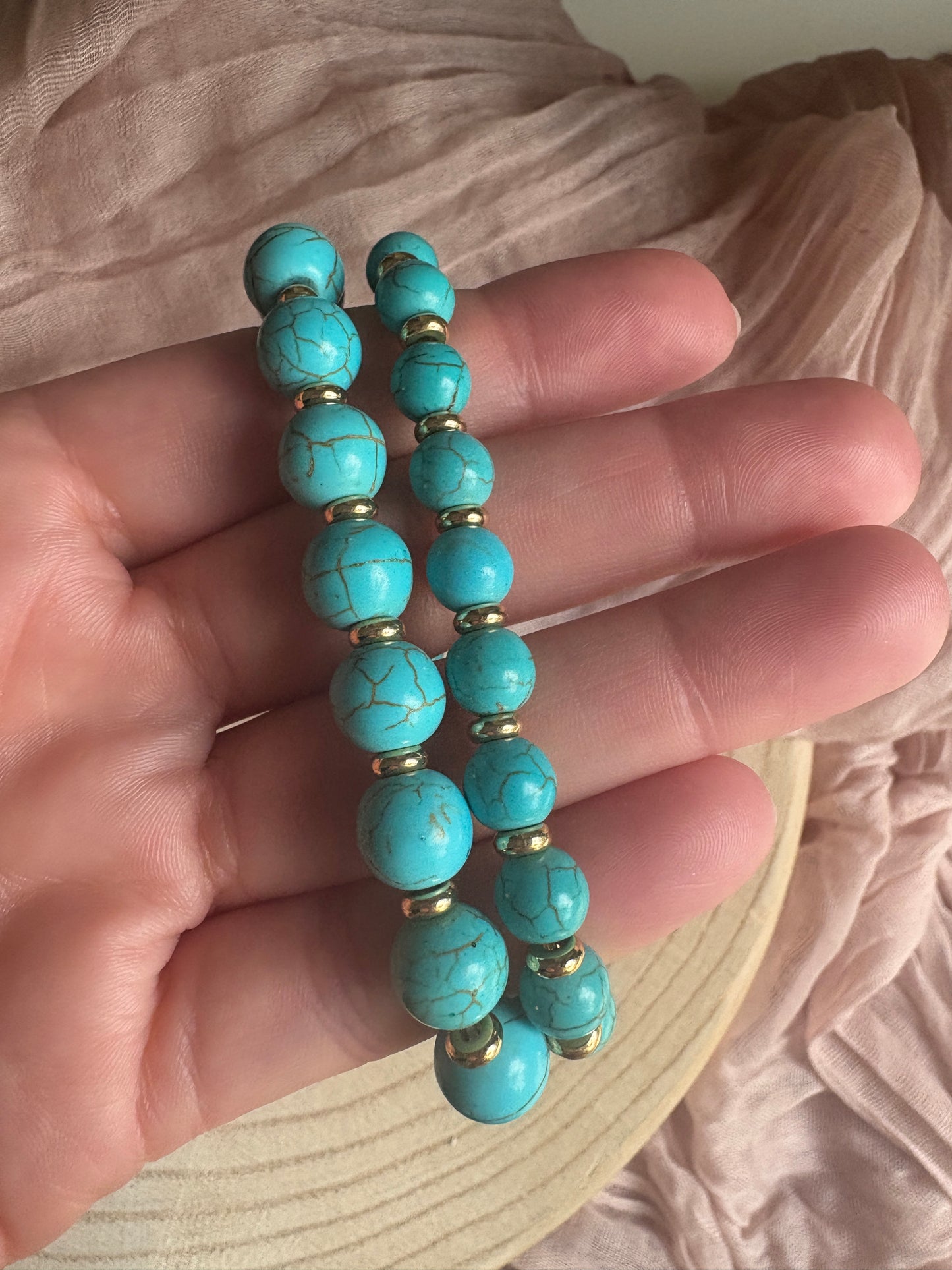 Turquoise dyed Howlite Bracelet