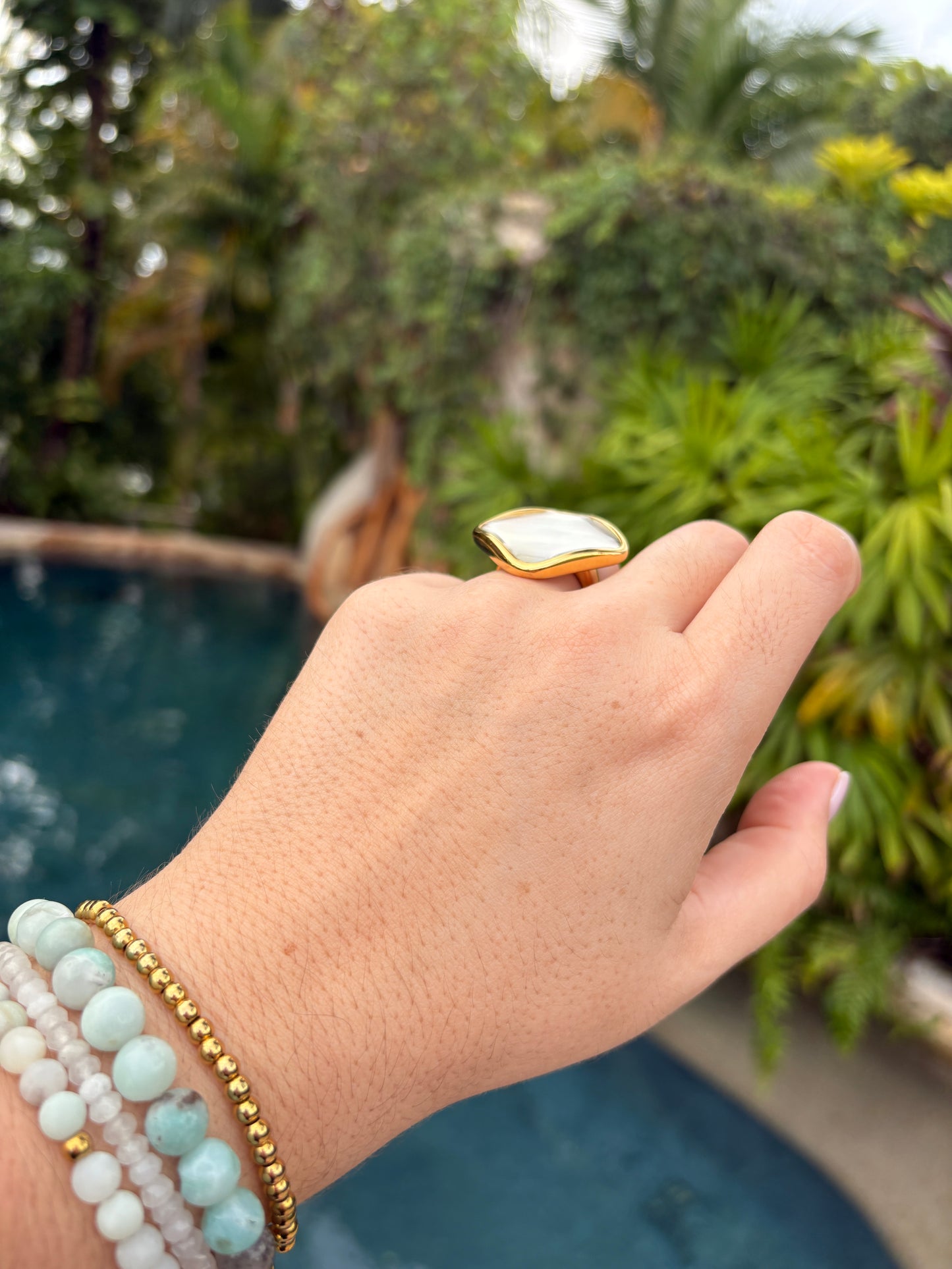 Shell Diamond Shaped Ring