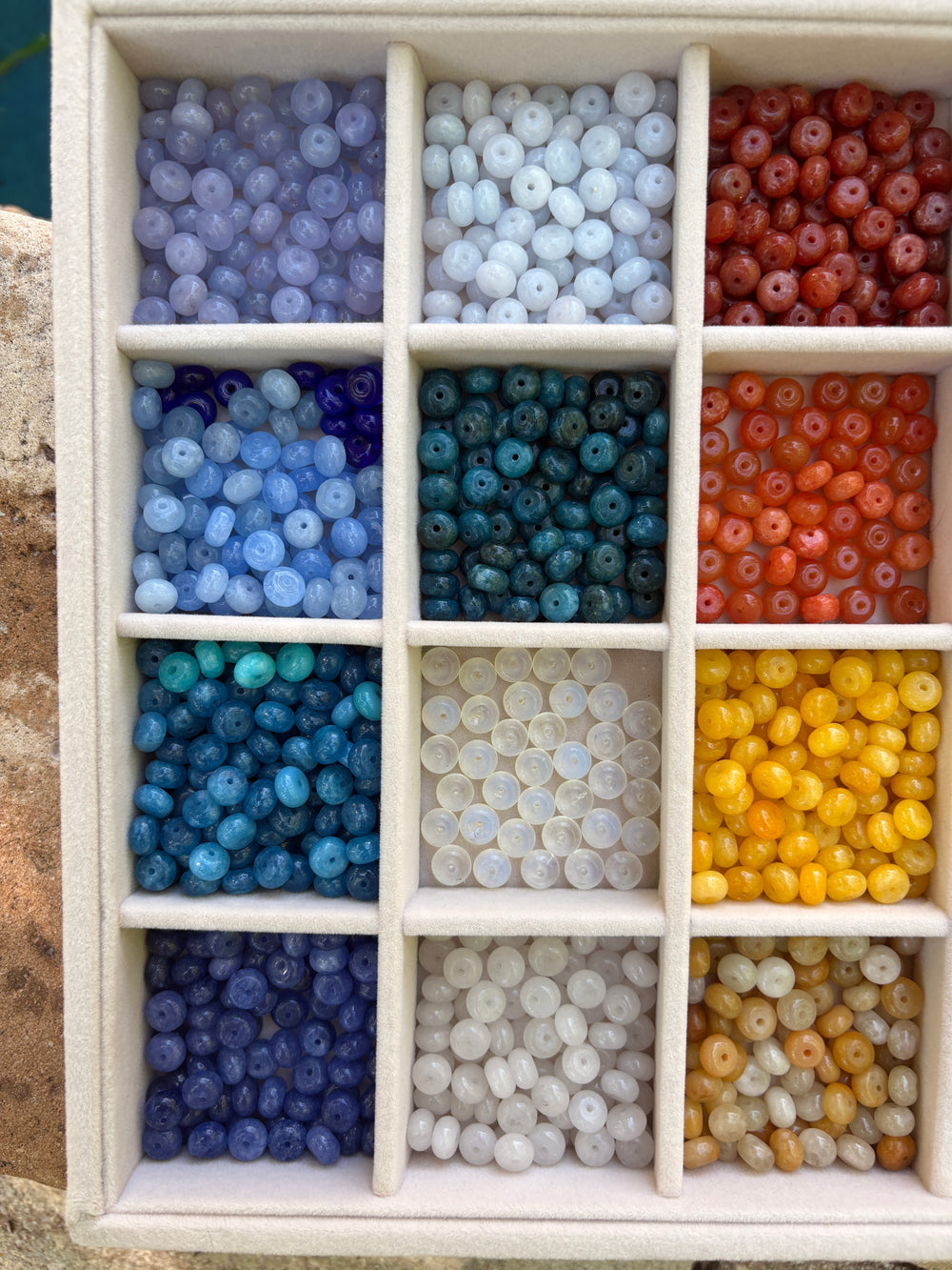 Neutral Tones Agate Necklace - Sky’s Gem Box