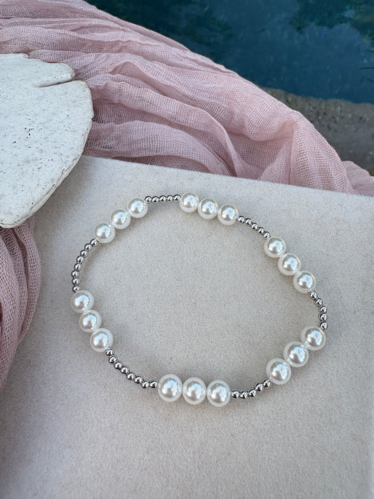 Medium Tripple Pearl Bracelet
