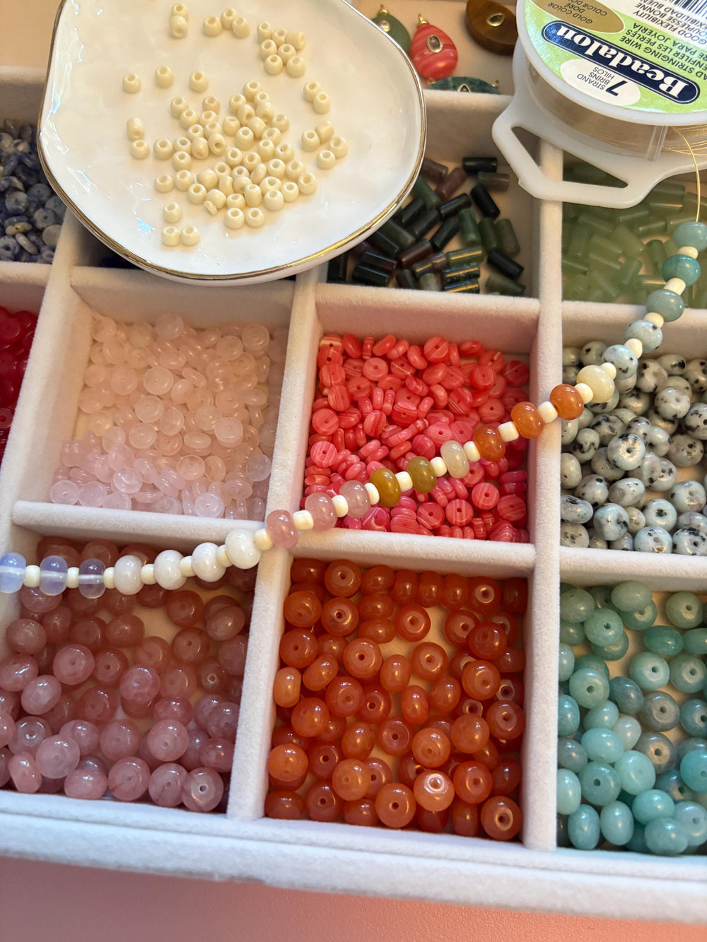 Neutral Tones Agate Necklace - Sky’s Gem Box